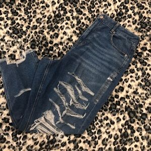 NWT American Eagle Curvy mom jean Size 16S